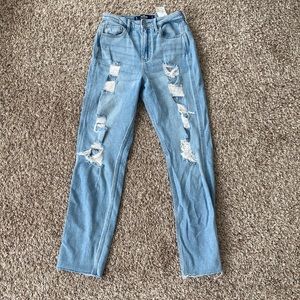 Hollister mom jeans!
